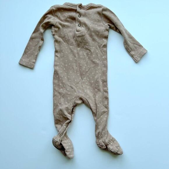 L'ovedbaby Neutral Smocked Floral Footed Sleeper - Picture 6 of 6